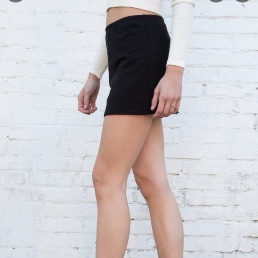 Brandy Melville Phoebe skirt